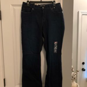 Levi’s curvy jeans